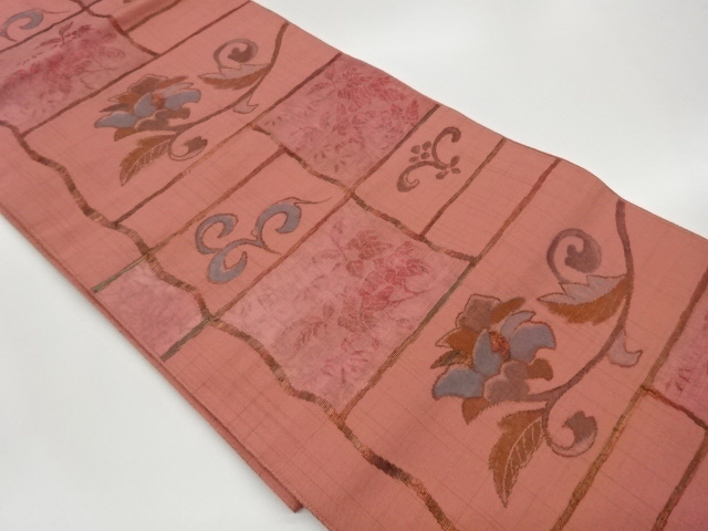 変わり横段に花唐草模様織出し名古屋帯